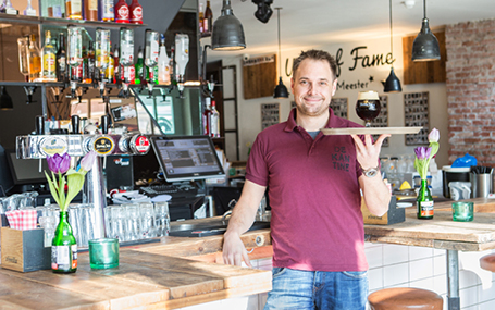 ondernemer in een bar