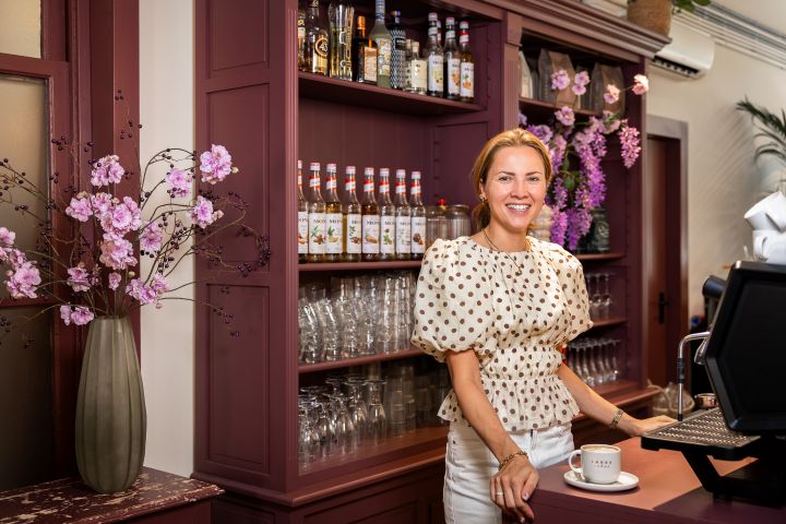 Horecaondernemer in haar lunchzaak